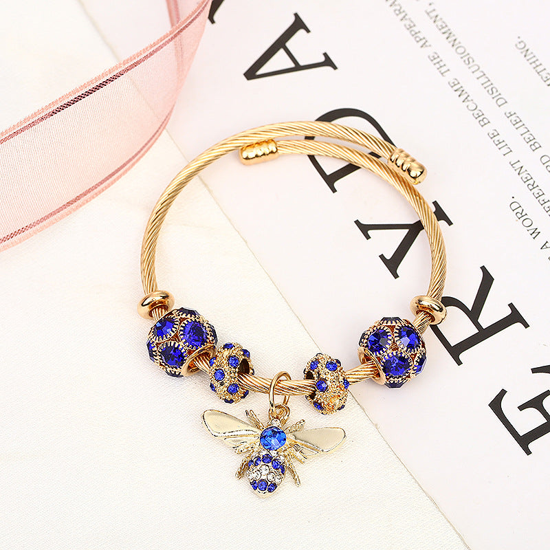 Sweet  Inlaid Zircon Bee Bangle