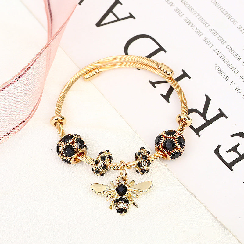 Sweet  Inlaid Zircon Bee Bangle