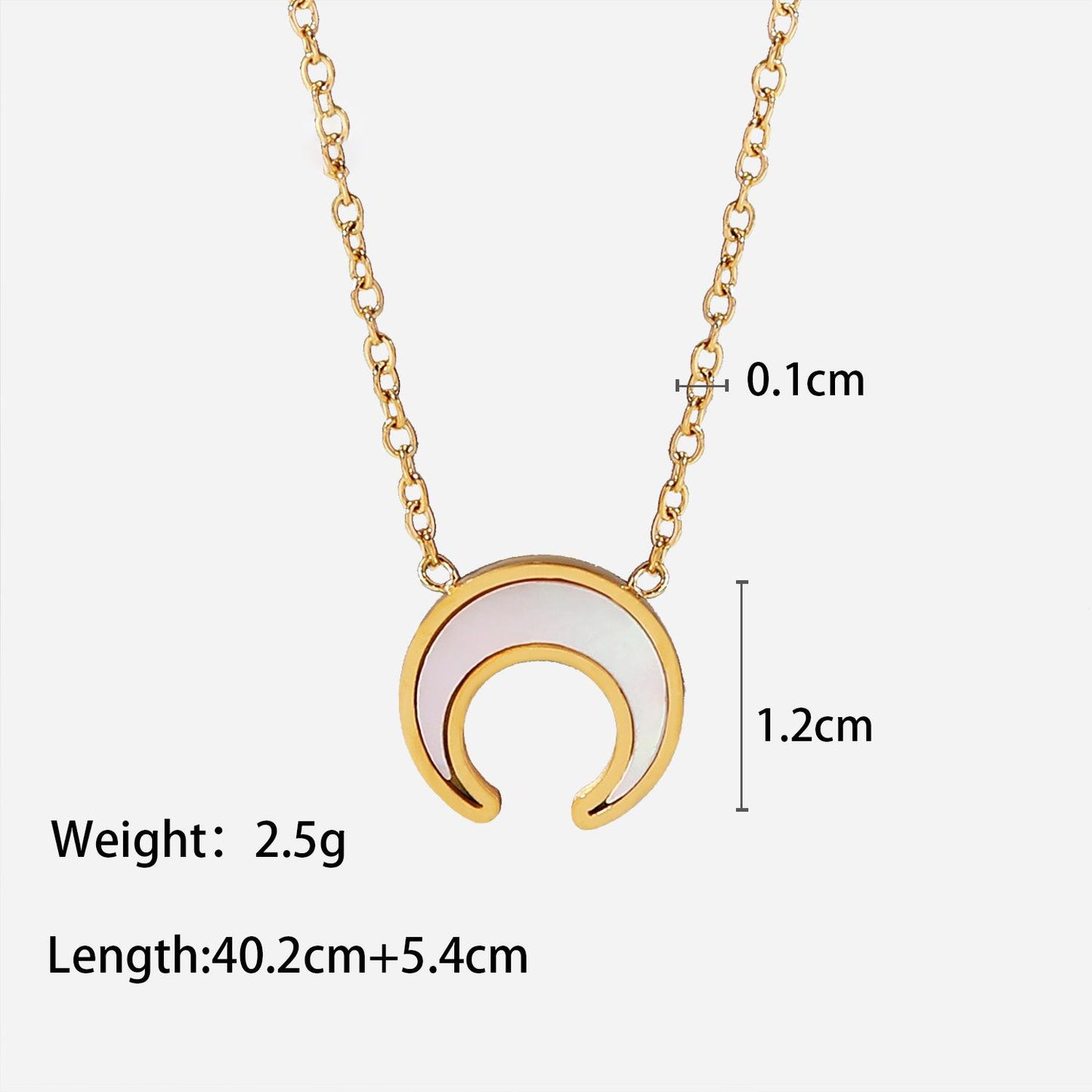 Non-fading crescent shape pendant necklace