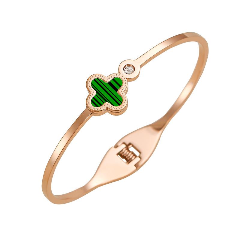 Non-fading four leaf clover bracelet