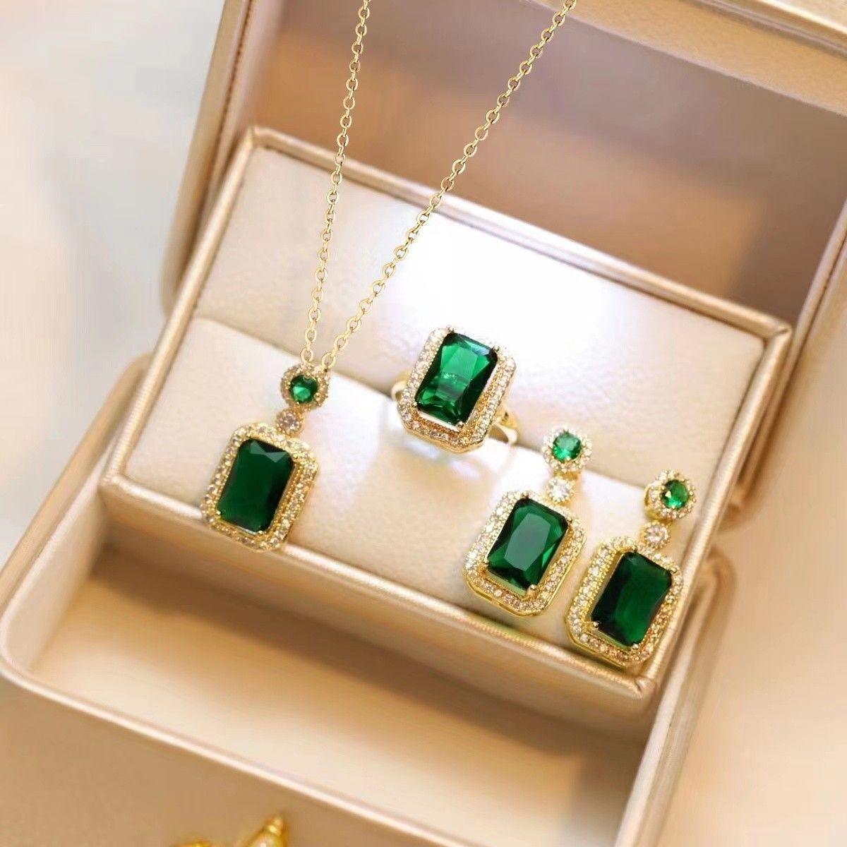 Square Zircon Light Luxury Titanium Steel Necklace Set