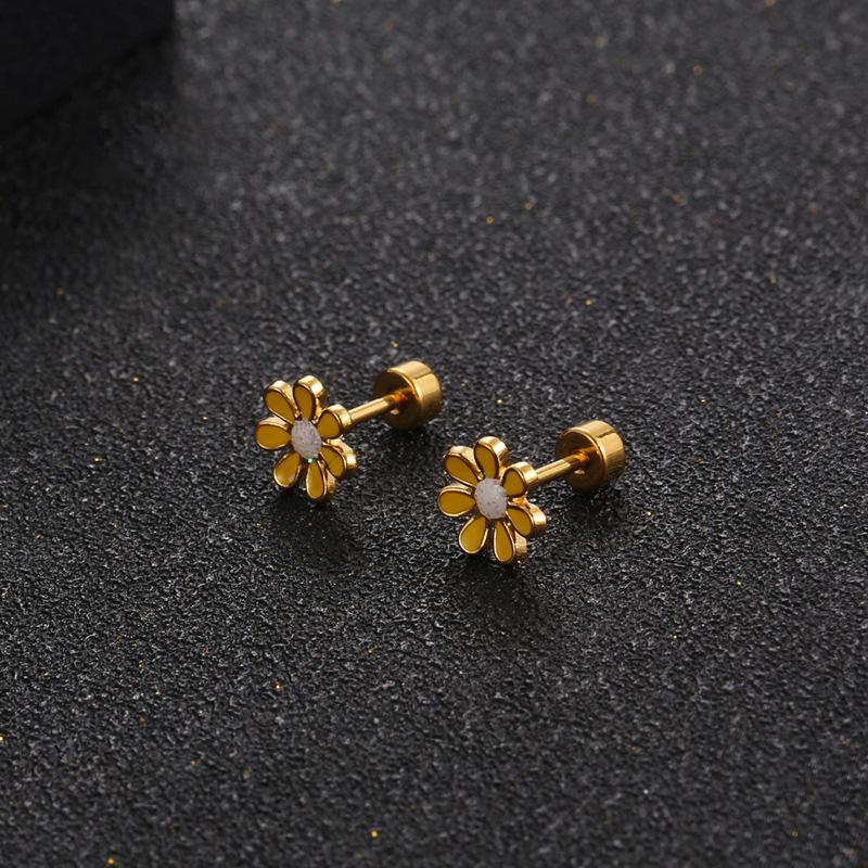 Temperament Girl Fresh Three-dimensional Petal Ear Studs