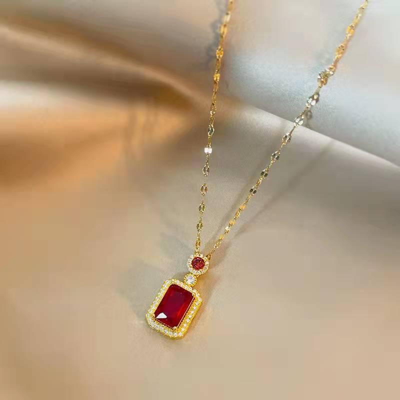 Square Zircon Light Luxury Titanium Steel Necklace Set