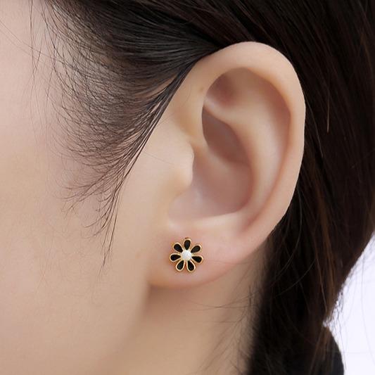 Temperament Girl Fresh Three-dimensional Petal Ear Studs