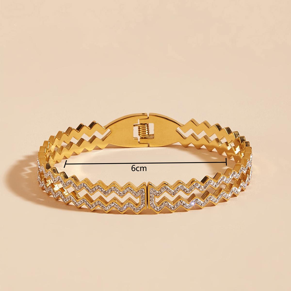 Non-fading Openwork Wave Spring Bracelet