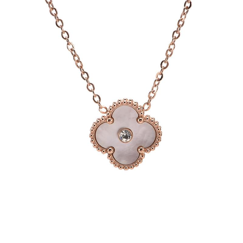 Non-fading Romantic four-leaf clover necklace