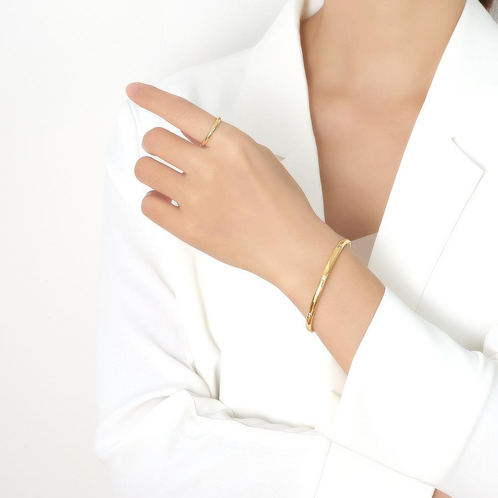 Non-fading korean style fashion torus bracelet