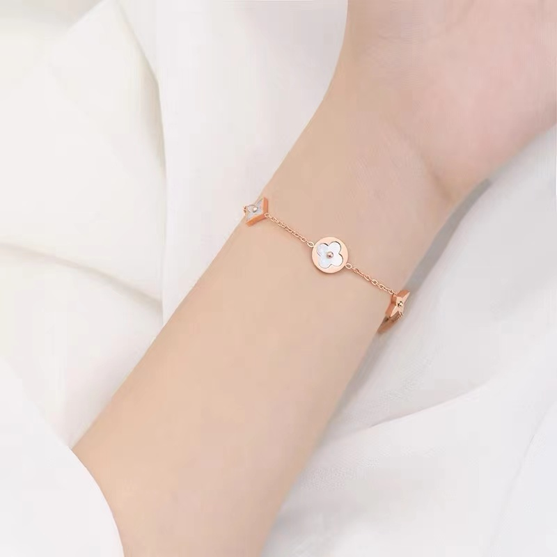 Non-fading flower double layer bracelet